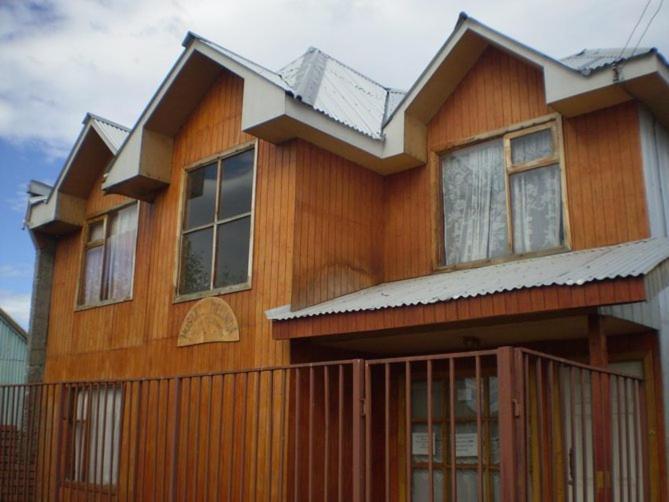 Hostel Melinda Пуерто Наталес Екстериор снимка